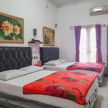 Wisma Vandera Syariah Garut Mitra Reddoorz Esterno foto