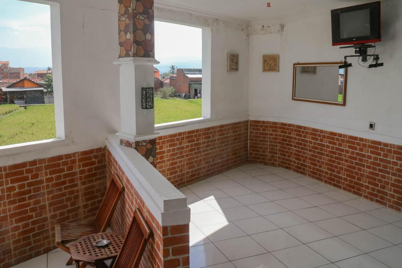 Wisma Vandera Syariah Garut Mitra Reddoorz Esterno foto